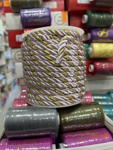 بنفسجي فاتح